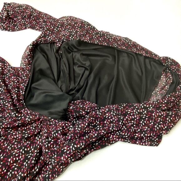 Express abstract print long sleeve surplice romper - Picture 13 of 16